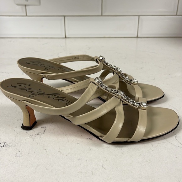 Brighton TESORO Kitten Heel Sandals Women’s Size 9 Color - Biscotti - Taupe - Picture 15 of 16